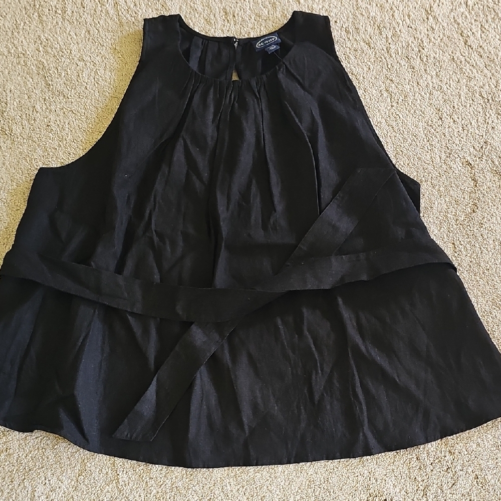 Scoop Black Sleeveless Top